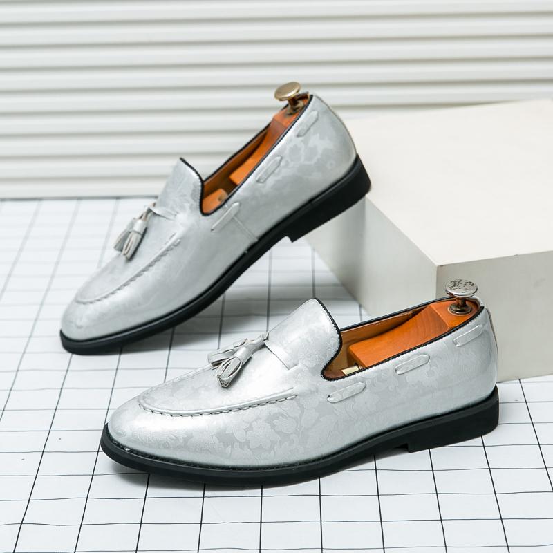 Fashion 2024 New Spring Soft Suede Loafers for Men Tassel Slip On Leather Casual Shoes White Moccasins Classic Business Shoes Luxury