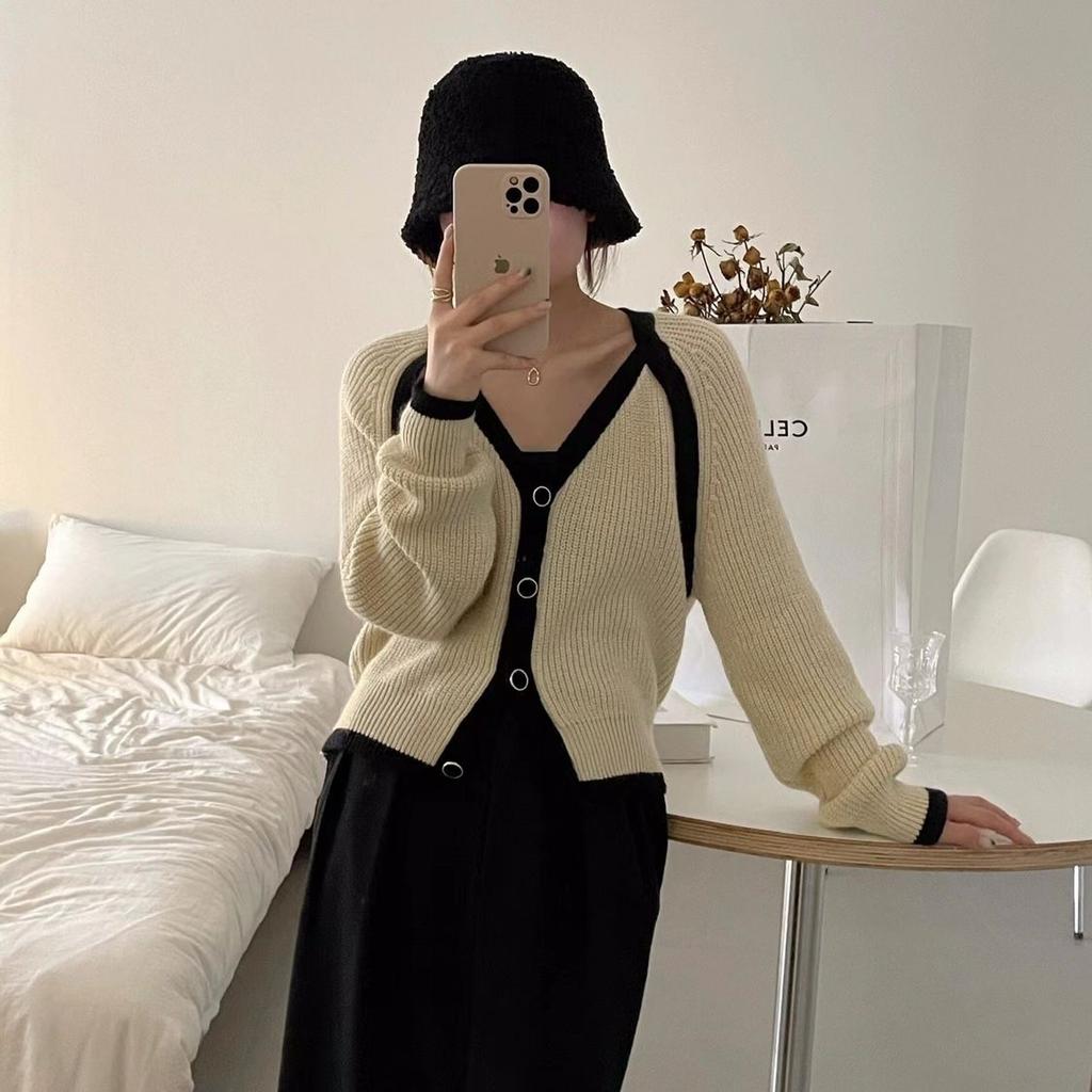 Маленький дизайн вязаный кардиган женский 2022 осень с длинным рукавом однотонный повседневный мягкий восковой цвет контрастный свободный свитер кардиган пальто