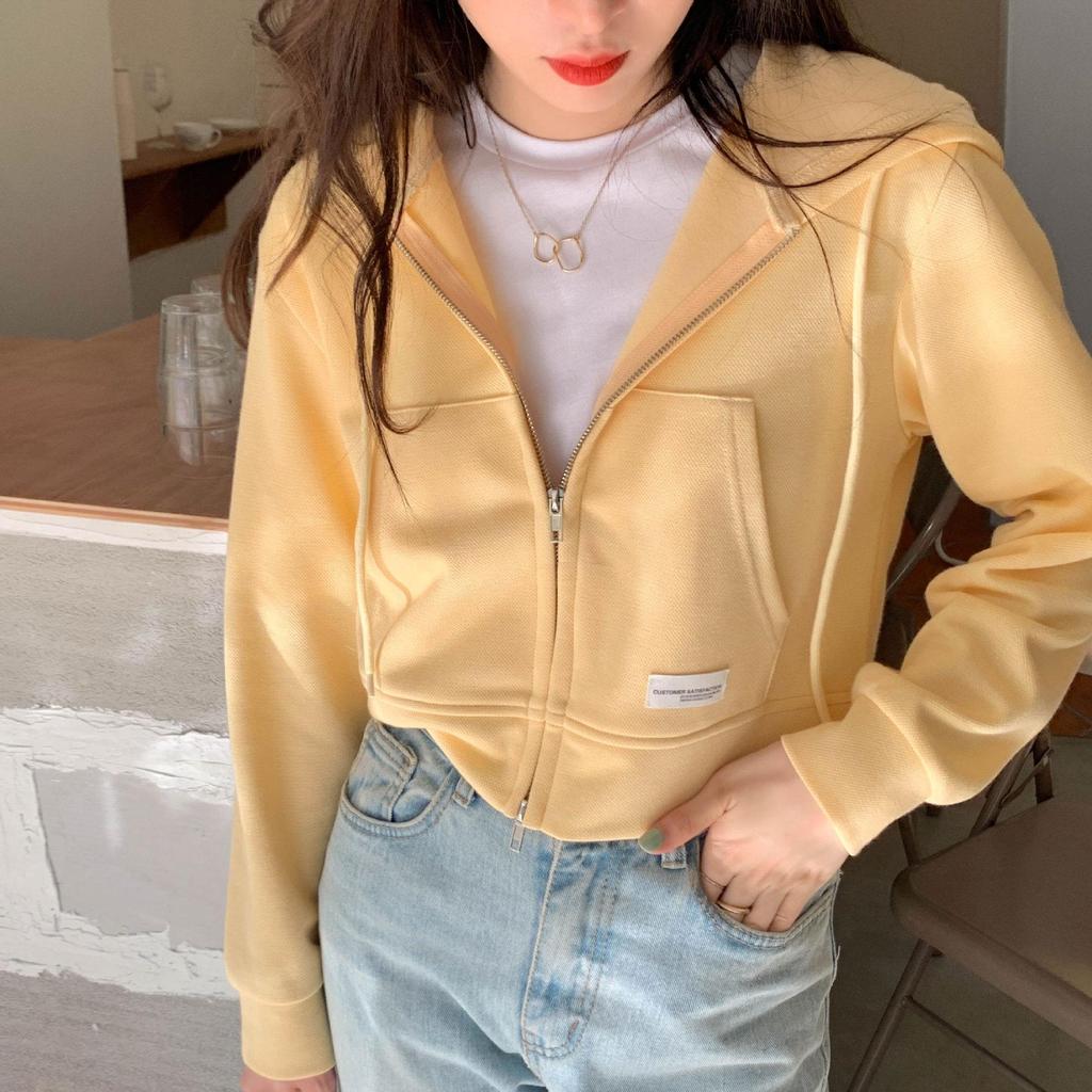 Женская розовая короткая толстовка с капюшоном на молнии - повседневный нишевый дизайн весна/лето