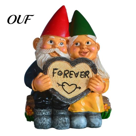 Hand Painted Resin Crafts for Home Garden Gnome Couple Figurine Outdoor Decoration, Sculpture Patio Yard Durable Weather Resistant Statues Lawn Porch