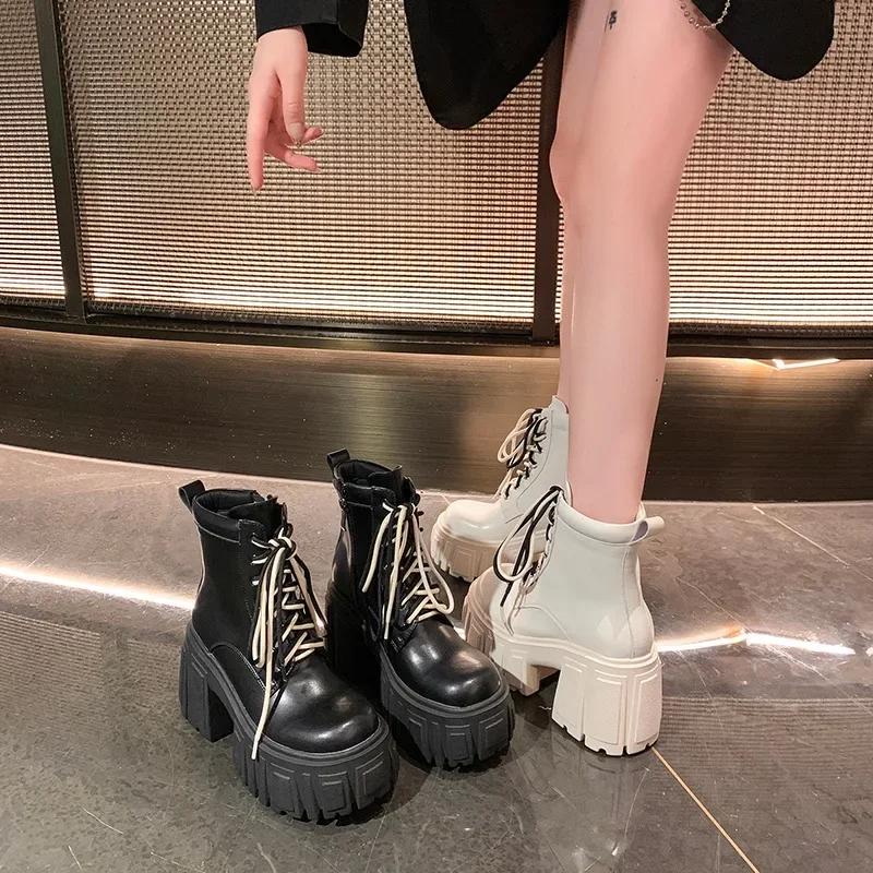 Модные осенние женские высокие ботильоны на платформе, зимние толстые подошвы, мотоциклетные ботинки, каблук 9,5 см, толстые металлические короткие кожаные кроссовки для женщин