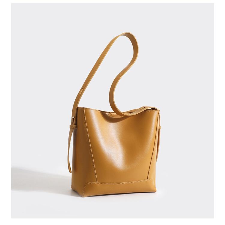 IELGY Women's Fashion Bucket Bag, Versatile Commuter Large-capacity Shoulder Underarm Tote Bag