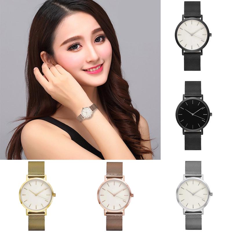 Классические наручные кварцевые часы в стальном корпусе с кожаным ремешком