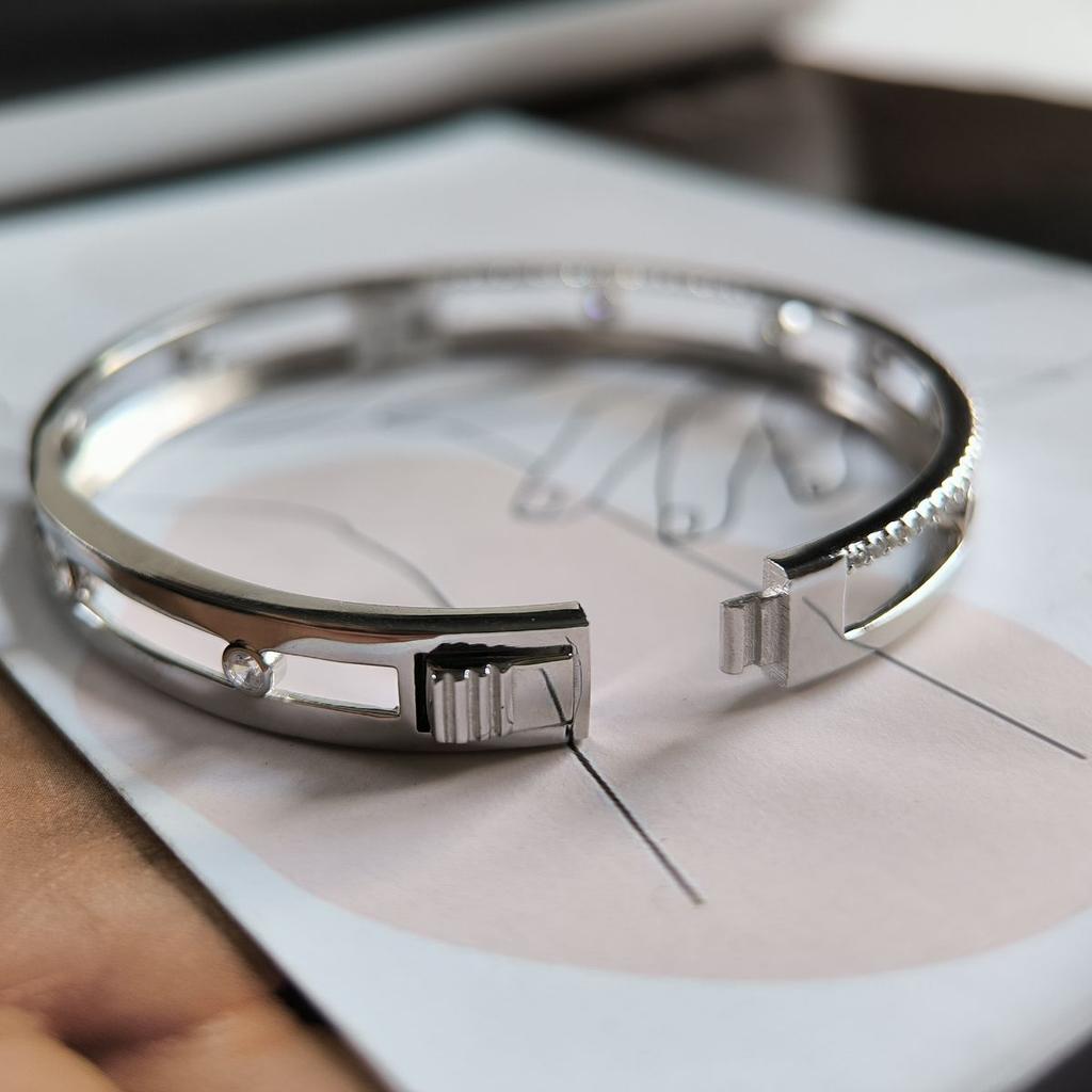 Серебряный браслет с фианитами, вес изделия 17,15 гр (2190516)