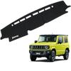 Коврик на панель KOKATO для Suzuki Jimny Sierra JB64 JB74 2018 Дизайн Защищает от и царапин Полиэстеровый коврик с логотипом Кастомизация интерьера