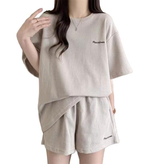 Women's Casual Two-Piece Shorts Set Loose Short Sleeve T-shirts Elastic Waist Shorts Sets with Pockets Summer Lounge Outfit