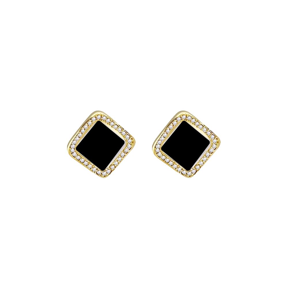 Light luxury high-end square earrings with female niche design earrings 2026 new popular earrings fashion accessories