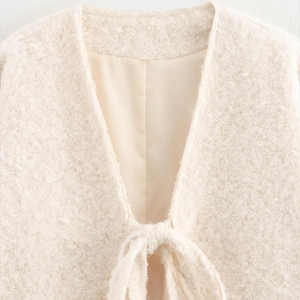 2024 новая осенне-зимняя женская одежда темперамент универсальный V-образный вырез с длинными рукавами шнуровка кардиган свободный плюшевый фактурный жакет топ