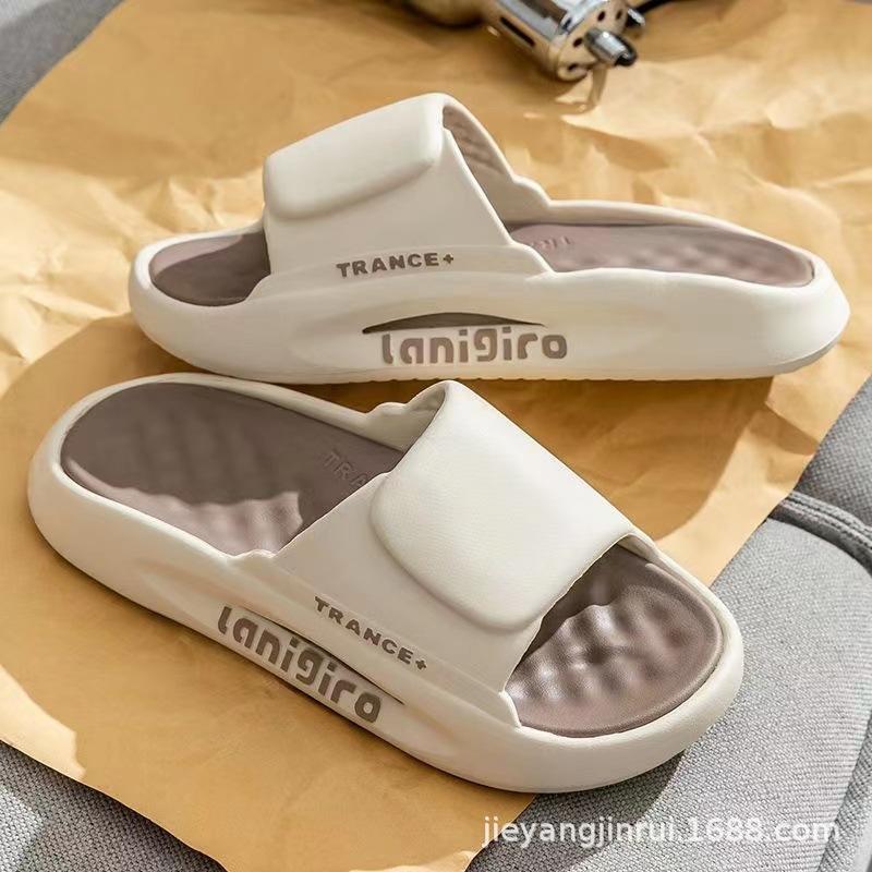 Летние модные мужские тапочки. Носите тапочки корейской версии. Мужские модные домашние и уличные сандалии для пар. Мужские пляжные шлепанцы.