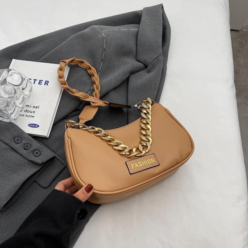 Chic Small Pu Leather Women's Chain Shoulder Bag With Zipper Closure For Everyday Style