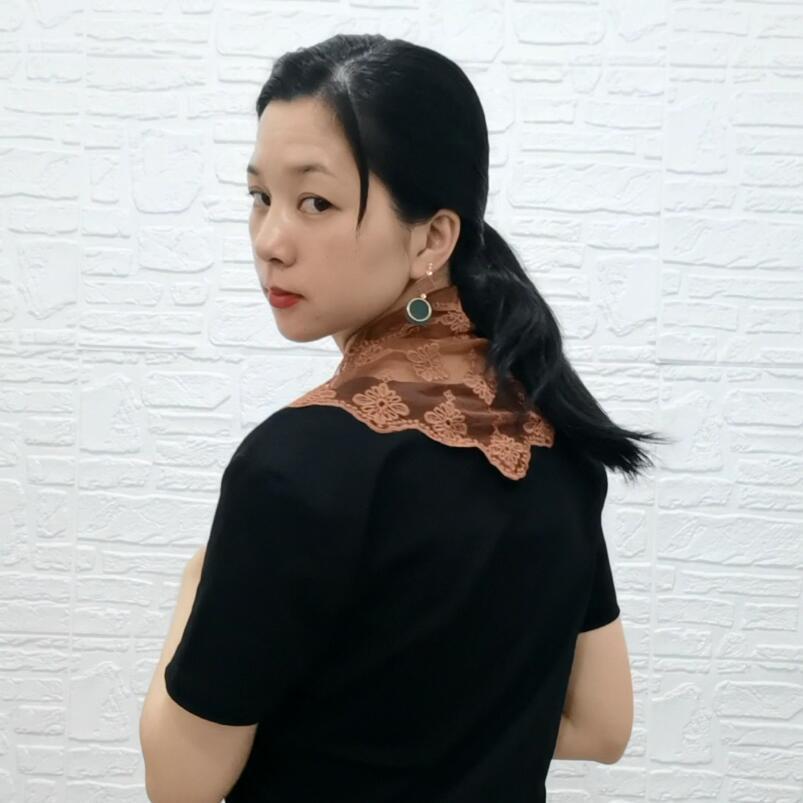 Summer Fashion Transparent Lace Embroidered Triangle Scarf Women's Hollow Scarf Floral Scarf for Women