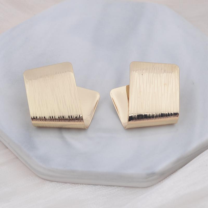 Metal Fold Asymmetry Square Earrings for Women Golden Silver Zinc Alloy Geometry European Brief Drop Earrings Jewelry Gift