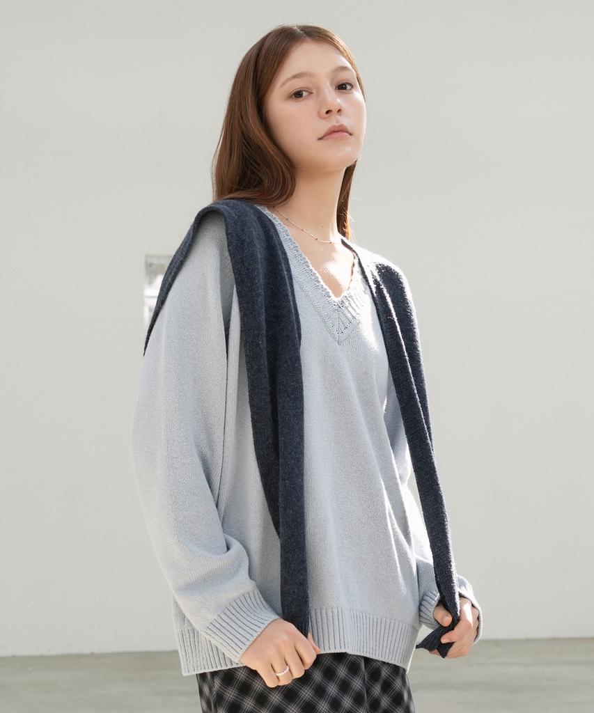VLETI [Cotton 100%] Loose-Fit Raglan V-Neck Knit (Sky Blue)