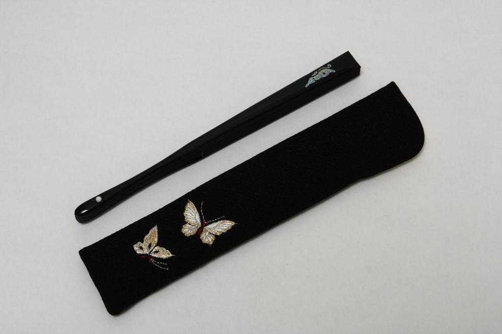 Веер Киото, черный веер с бумажной коробкой [Хасэгава] Сумка с узором «Бабочка»,