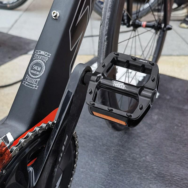 Aluminum Alloy Bike Pedals With Reflective Surface Mountain Road Folding Bicycles Pedal Set Black Pair