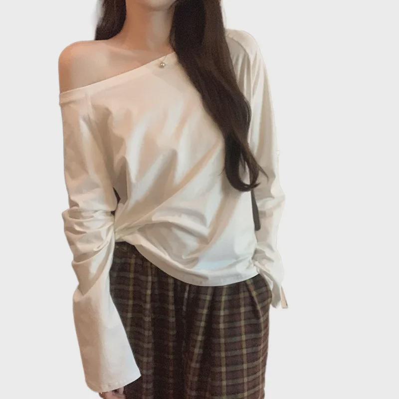 «Уникальная женская футболка на одно плечо из коллекции «Ранняя осень 2024»: Европейский дизайн"