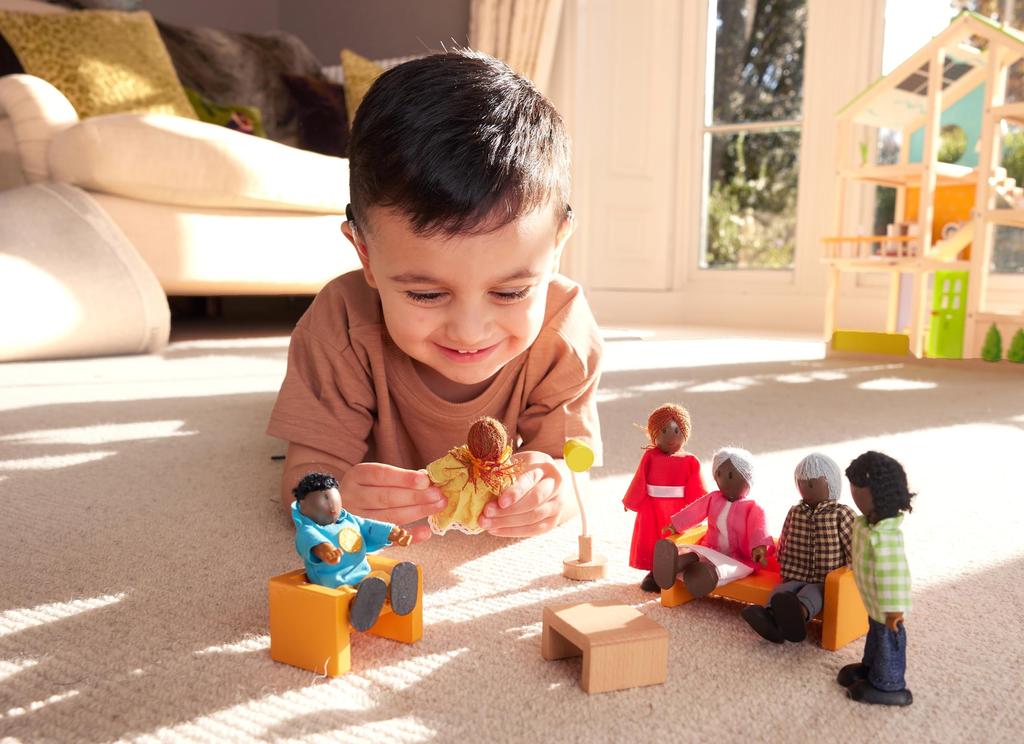 Hape E3501 Famille Heureuse - - Mini-poupée - - Afro-Américaine