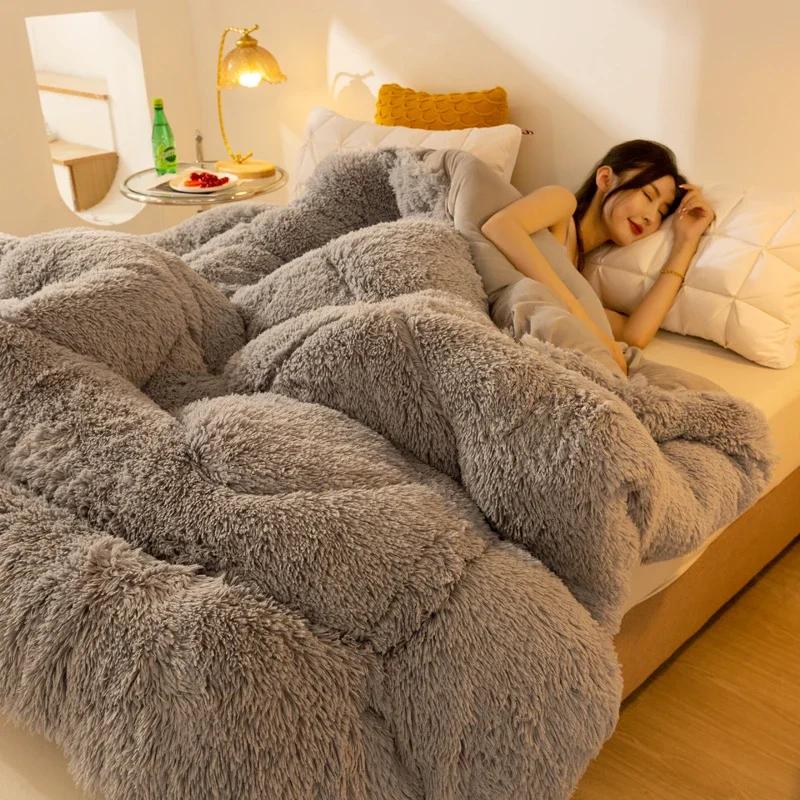 Thick Mink Fur Lamb Fur Warm Winter Comforter Soft Double-sided Velvet Quilted Cotton Quilt Lightweight Fluffy and Elastic Duvet