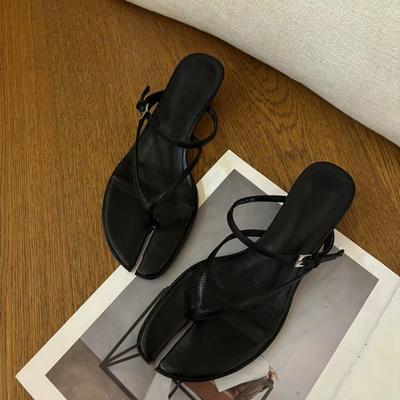 Нишевые сандалии из натуральной кожи с раздельным пальцем, на тонких ремешках, с узором «елочка», женские, модные, пляжные, на низком каблуке, крутые шлепанцы, весна-лето 2025