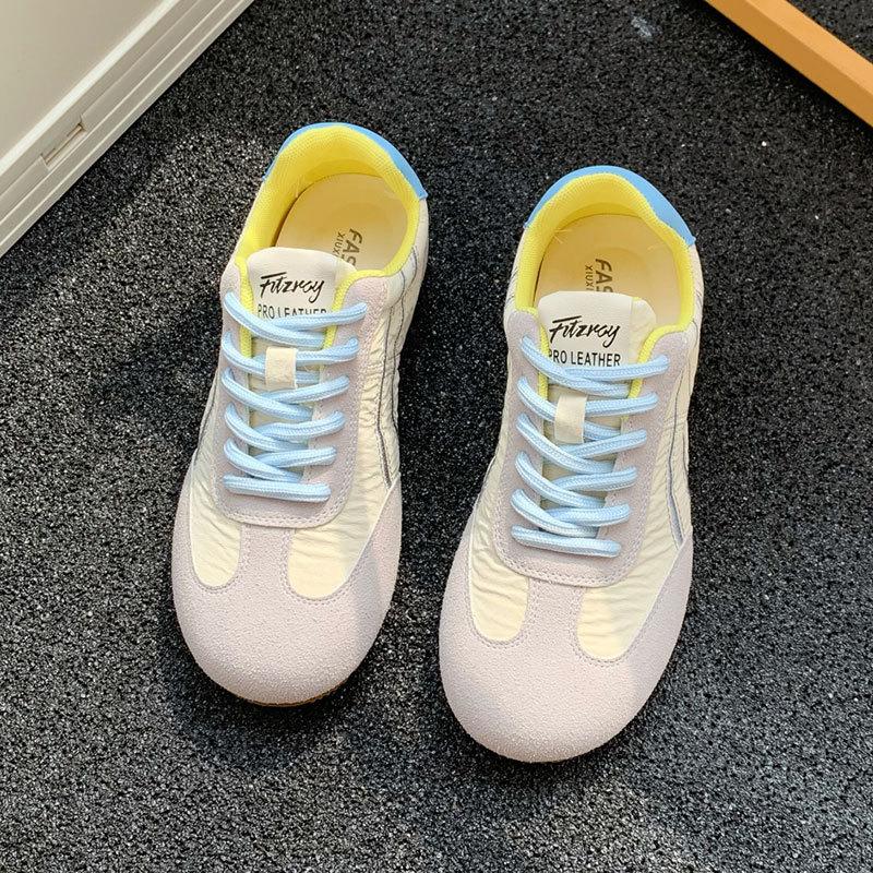 Повседневные спортивные туфли на шнуровке в стиле ретро для женщин, весна 2025, новые универсальные туфли на плоской подошве Dexun Forrest Gump, подходящие по цвету белые туфли