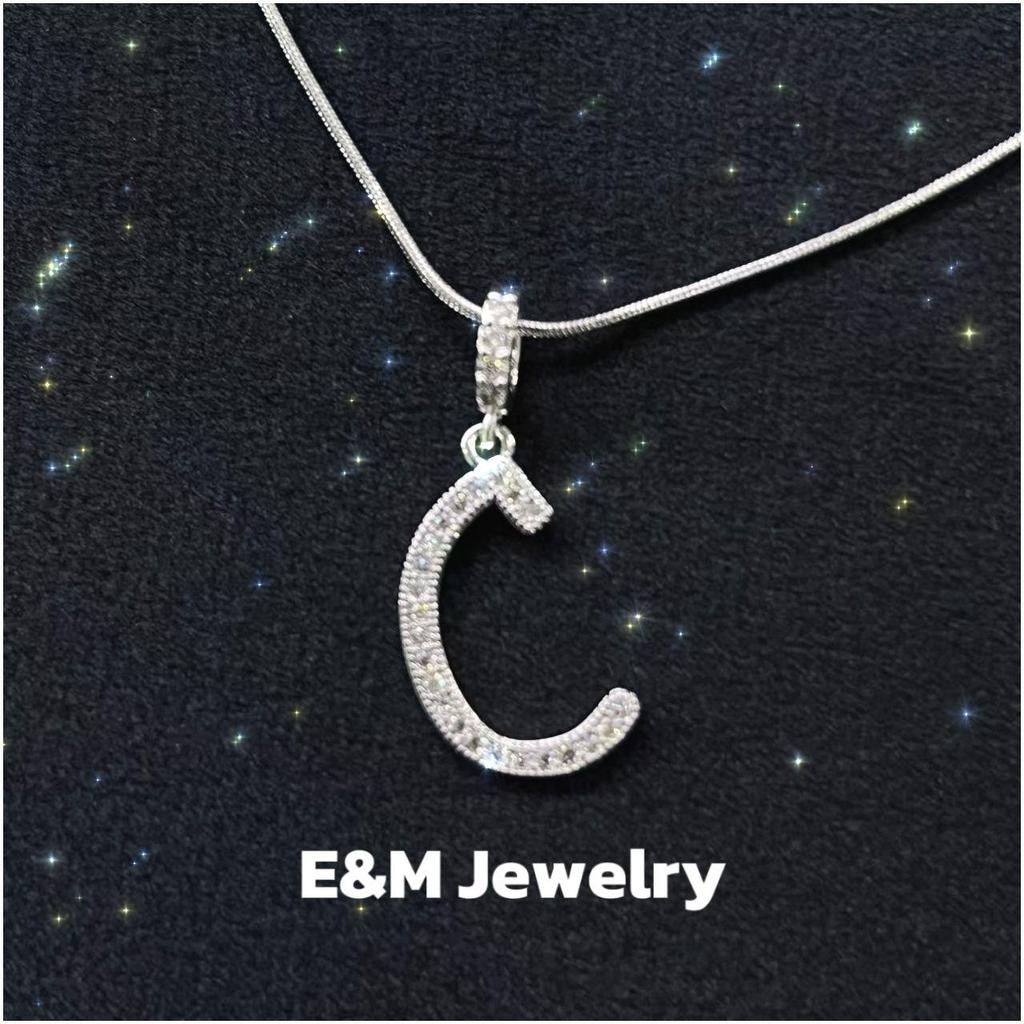 Королевский двор - Ожерелье в стиле «Дрянные девчонки» - Набор подвесок: Крест, Корона и Римская цифра, полностью покрытых цирконием - Роскошный позолоченный медный чокер для женщин