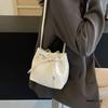 Versatile Messenger Bag, New Fashion Single Shoulder Korean Bucket Bag, High-end Commuting Foreign Underarm Bag