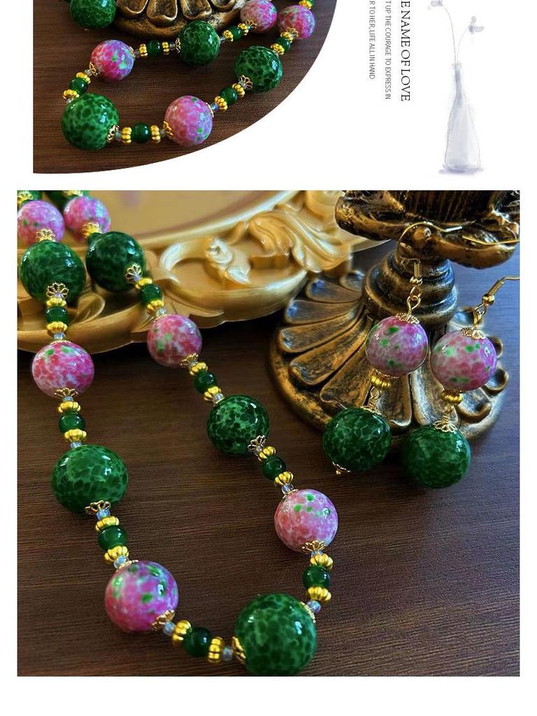 Винтажный набор колье и серег в стиле ретро середины века из розового опалового стекла