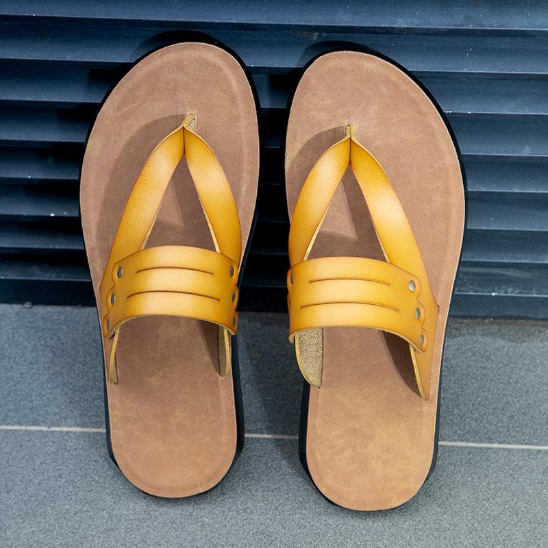 Модные стильные мужские кожаные тапочки Нескользящая подошва Шлепанцы с полупяткой Удобная летняя обувь Для отдыха и прогулок Мужские пляжные шлепанцы