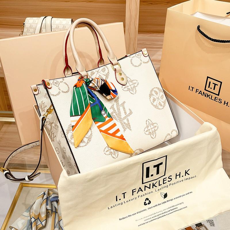 Guangzhou Women's Light Luxury Handbag: 2023 Large-Capacity High-End Floral Tote