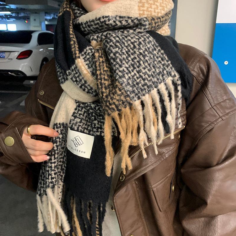 Scarf White Pink and Green Plaid Shawl Warm Scarf Scarf Women's Dual-purpose Thickened Versatile Color Matching Plaid