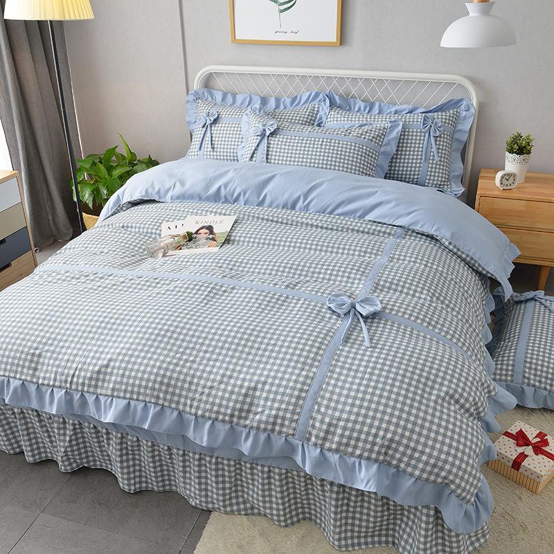 Комплект постельного белья в стиле принцессы с сердечками для девочки из четырех предметов, постельное белье из кружева, трикотажного хлопка, банта, пододеяльника, юбки, комплект из трех предметов