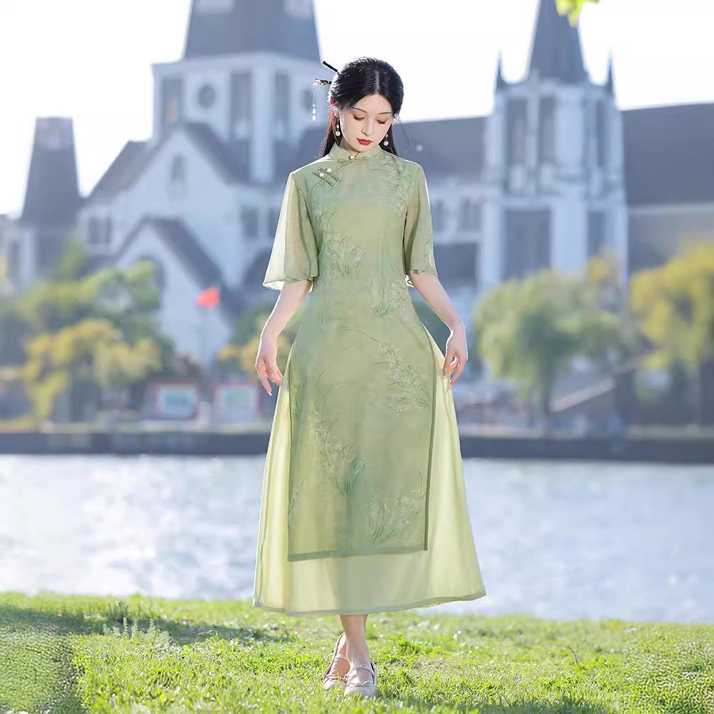 Орхидеево-зеленое летнее ципао 2025: Ао Дай в китайском стиле для молодой девушки на проводы в колледж