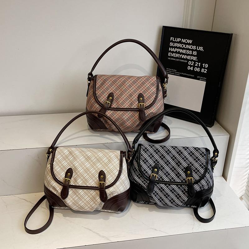 Простая сумка-тоут нишевая мода портативная на плечо для поездок большая вместимость новая сумка через плечо сумка-тоут