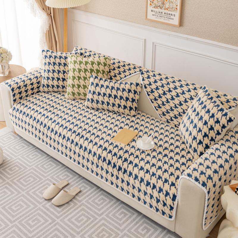 New Houndstooth Sofa Cushion Winter Thickened Winter Plush Cushion Anti-slip Leather Sofa Cover Cloth Towel
