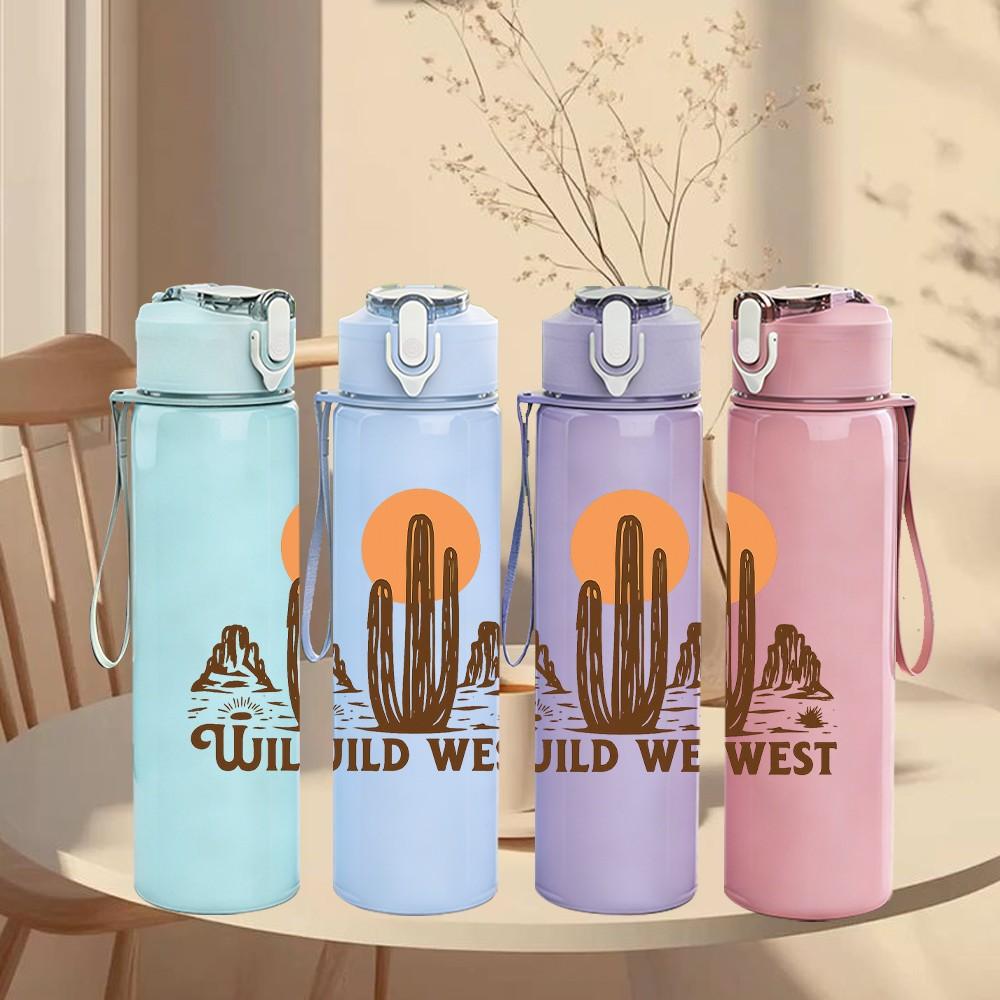 1PC Wild West Cactus Desert Print 750ml Color Plastic Sports Water Bottle Leakproof Flip Straw Lid Suitable for Sports Office Home Use