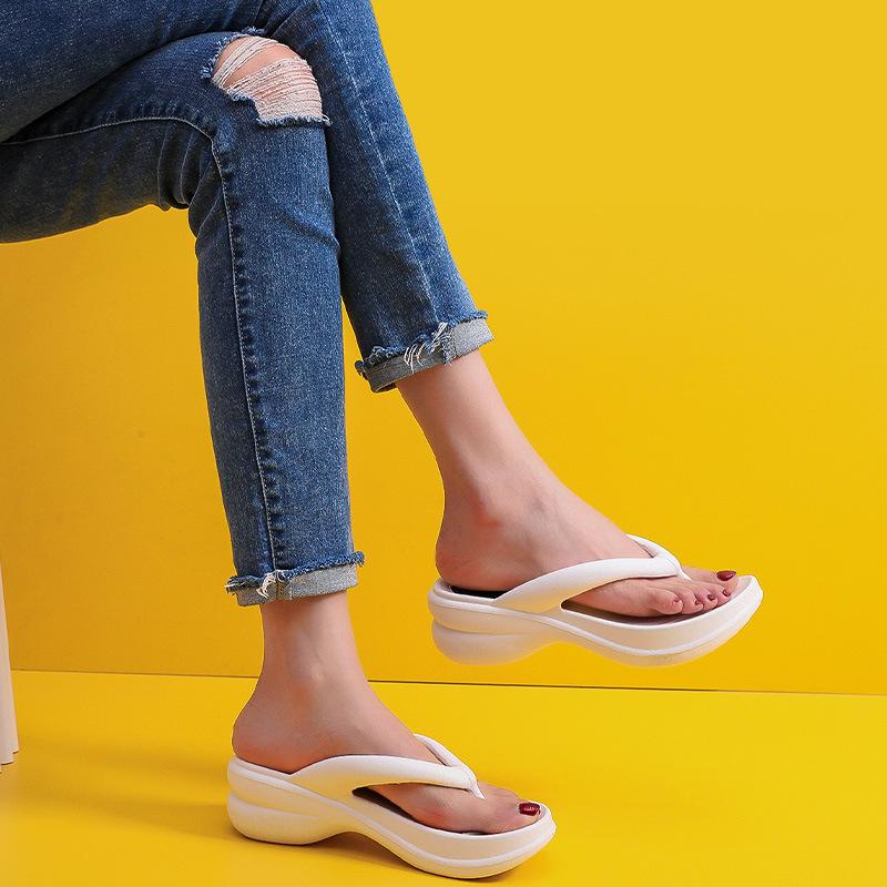 Fashion Summer Women Slippers EVA Soft Sides Shoes Garden Shoes Wedges Sweet Sandals Antiskid Female Platform Flip Flops For Women