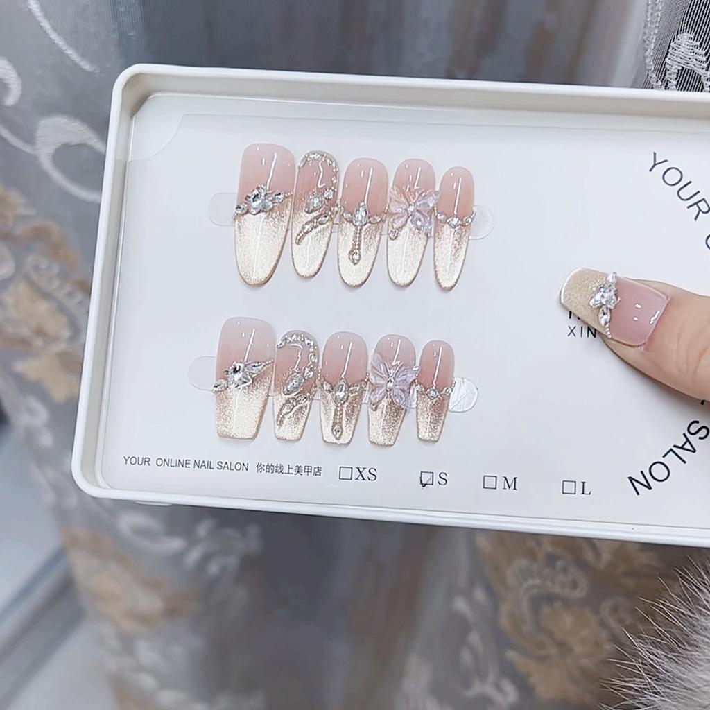 Чисто ручная работа Фототерапия Носит Броню Змея Бегать Стиль Кошачий глаз Многоразовый Патч для нейл-арта