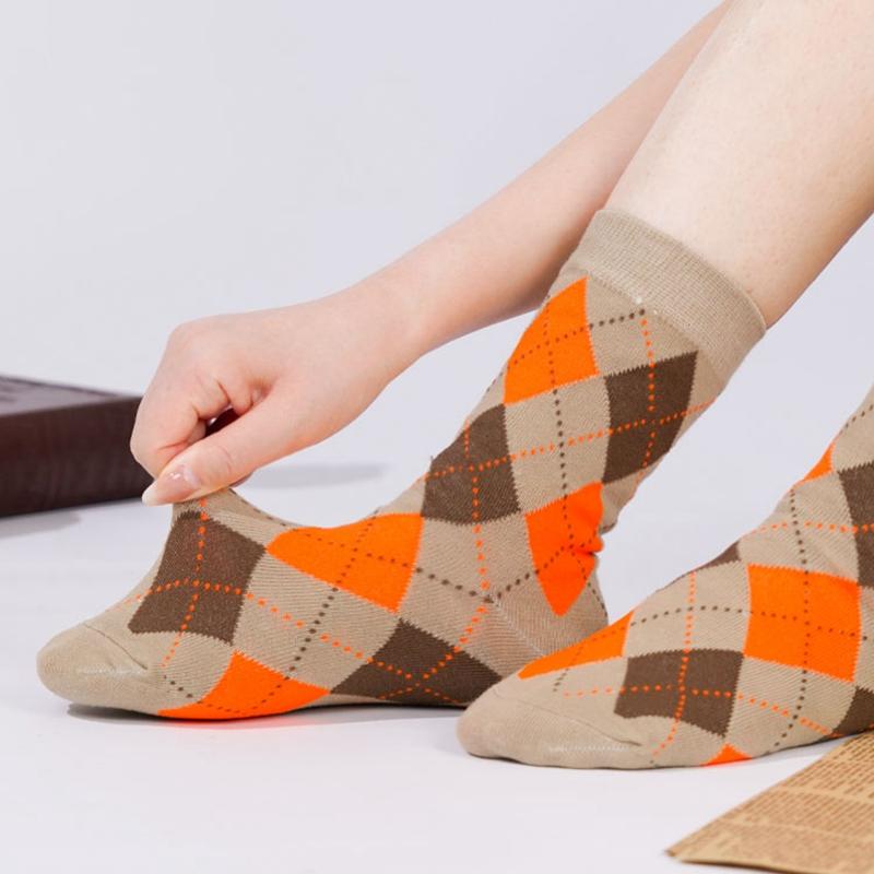 Мужские хлопковые носки высокого качества в клетку с ромбовидным узором Harajuku Combed Medium Tube Красочные полосатые унисекс длинные зимние носки