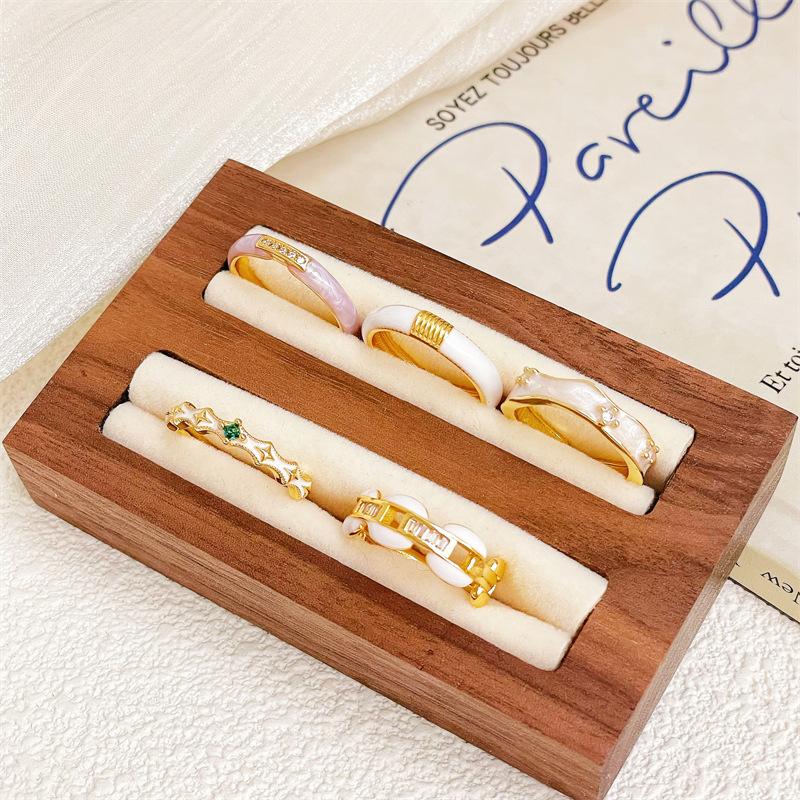 Эмаль Капающее масло Средний Античное золото Открытое кольцо Легкая Роскошь Высокий Сенс Ретро Циркон Ювелирные изделия Персонализированные Аксессуары Женщины