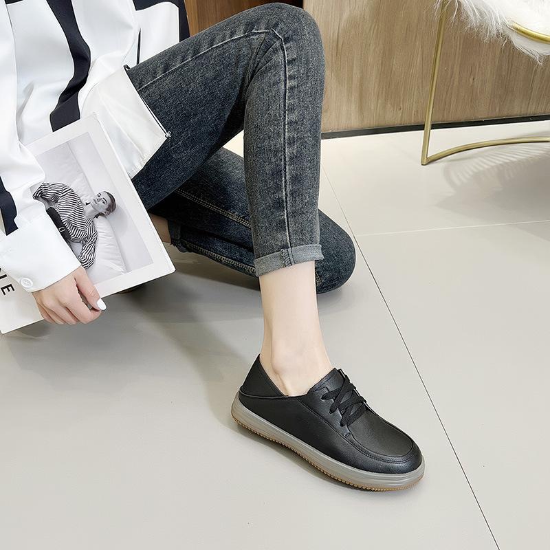 Модные женские белые туфли из коровьей кожи высшего слоя, новинка 2025 года, на мягкой подошве, с мягким верхом, туфли Ле Фу для мам, балетки