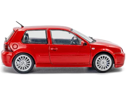 SOLID Volkswagen Golf IV R32 2003 в масштабе 1/43 (красный) Готовый продукт S4313604