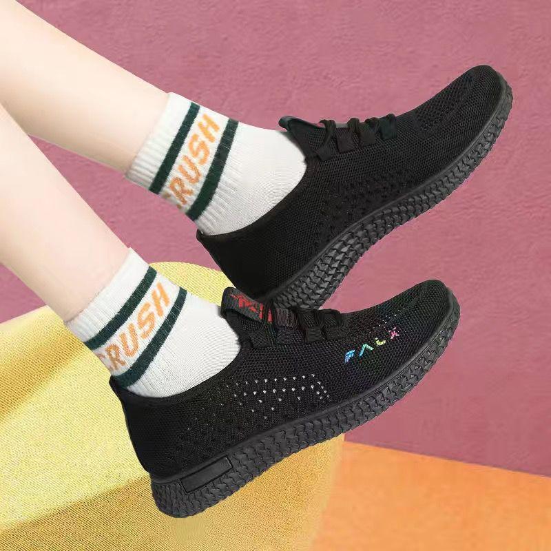 New shoes women's light and breathable fly-woven mesh shoes flat heel soft sole mother casual shoes fashionable and comfortable sports shoes