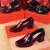 Удобные квадратный носок толстый каблук высокие каблуки туфли-одиночки Новые осенние британский стиль маленькие кожаные туфли средний каблук лакированная кожа