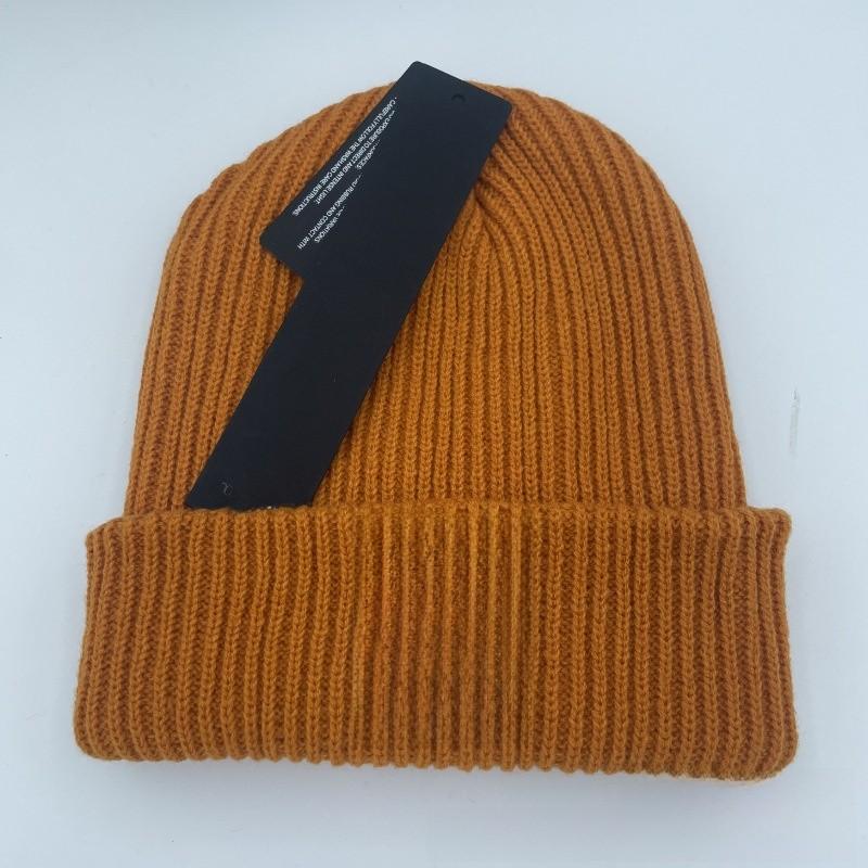 Elegant Unisex Knit Cap Breathable Fabric Winter Autumn Wear Keep Warm Hats