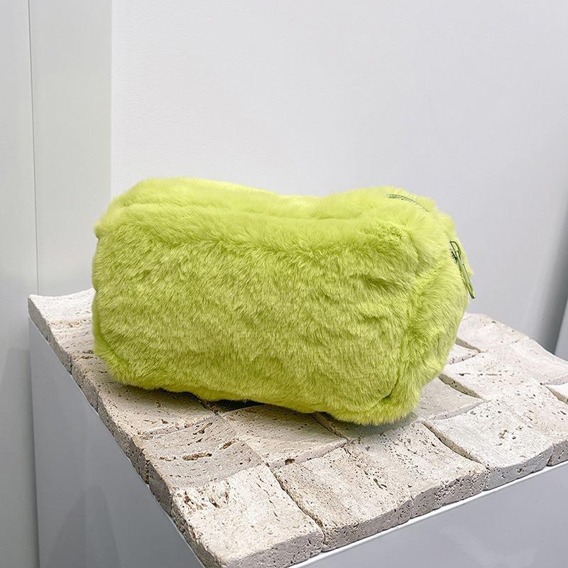 Ins Macaron Plush Cosmetic Bag Pencil Bag Girl Candy Color Hand Bag Bankquet Party Lady Cosmetic Bag Makeup Organizer 2024