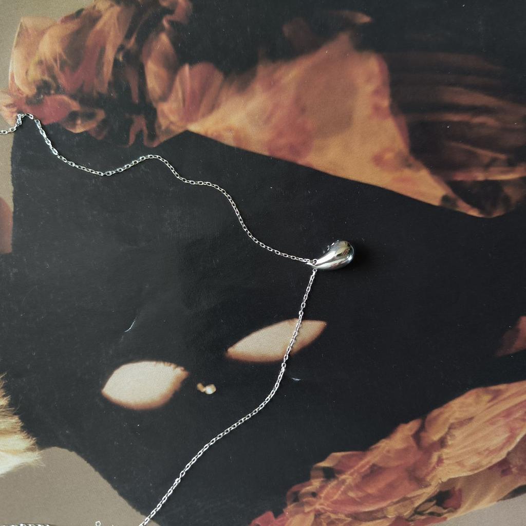 Серебряное колье с без камней, вес изделия 3,04 гр (2184805)