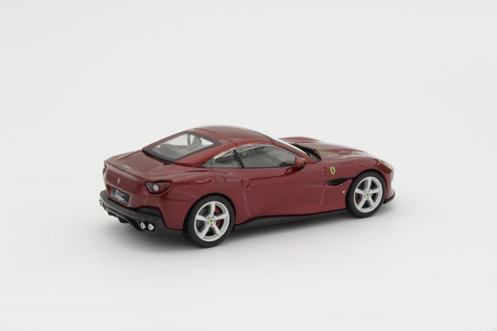 Bburago 1/43 Scale Signature Series Ferrari Portofino (Red) Finished Model 18-36909R1