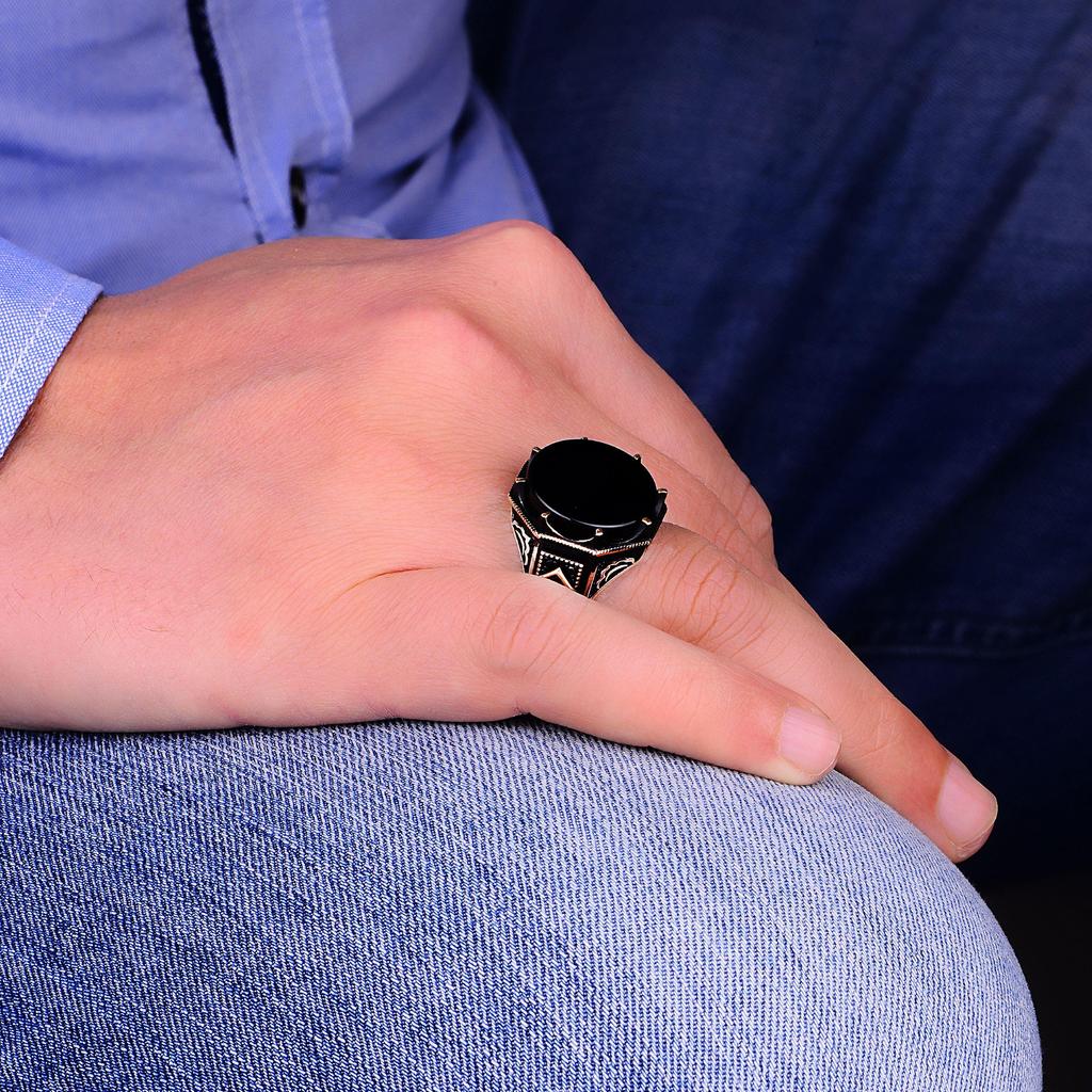 Мужское кольцо с ониксом, серебро 925 пробы ручной работы в Турции, уникальные дизайнерские украшения, черный оникс диаметром 18 мм, стильный подарок для него