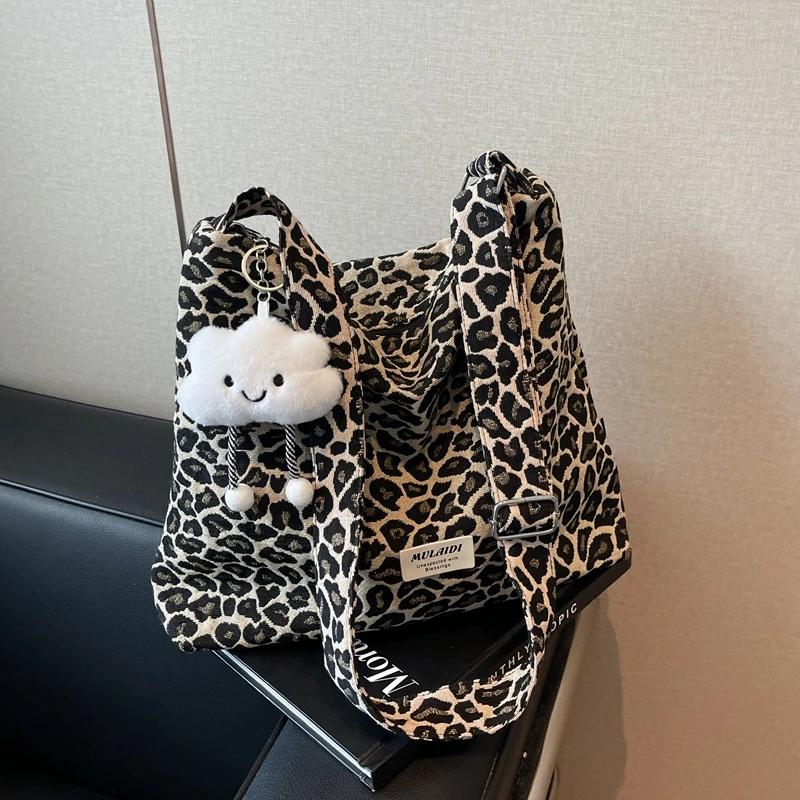 Leopard Print Canvas Shoulder Bag Large Capacity Zipper Versatile Fashion Bag Soft and Simple