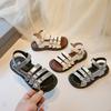 Детские сандалии 2025 лето новые ретро Мори боковая пряжка с открытым носком пляжная обувь маленькая девочка легкие римские сандалии